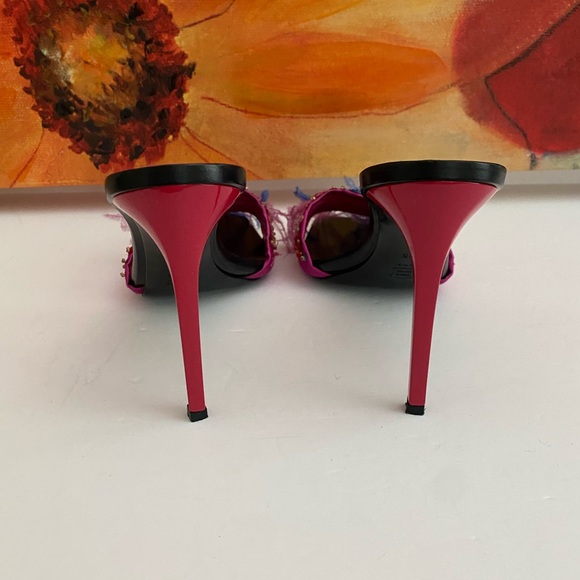 Andrea Fuchsia Feather Embellished Sandal Size 38 Italy - Picture 3 of 8